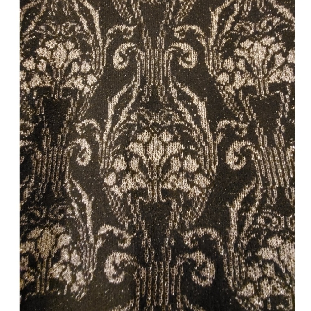 Beautiful Silver Thread Sweater - Picture 3 of 3